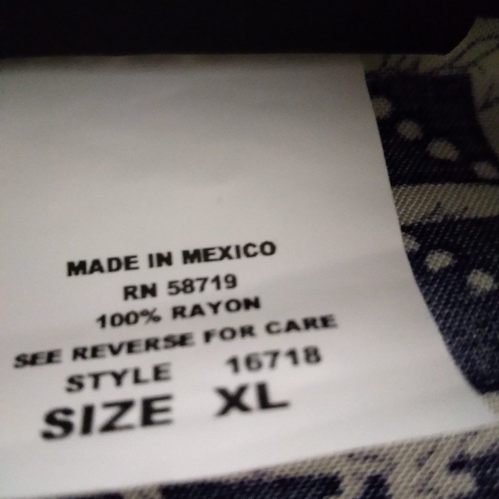 Patterned Button Down Top by Notations | Size XL - Picture 5 of 5